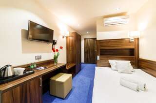Курортные отели Sanvit Lake Resort & Spa Окунинка Двухместный номер Делюкс с 1 кроватью-1